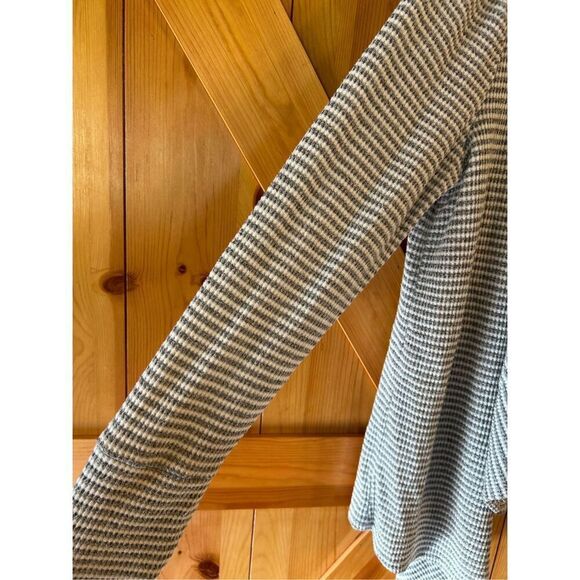 Chico's Zenergy Cozy Striped Cardigan Women's Size 8/10 Medium (4935) - Picture 2 of 5